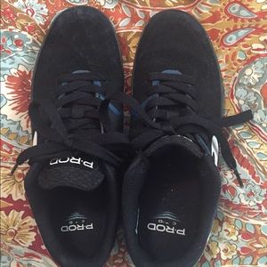 Excellent used condition boys Nike tennis shoes